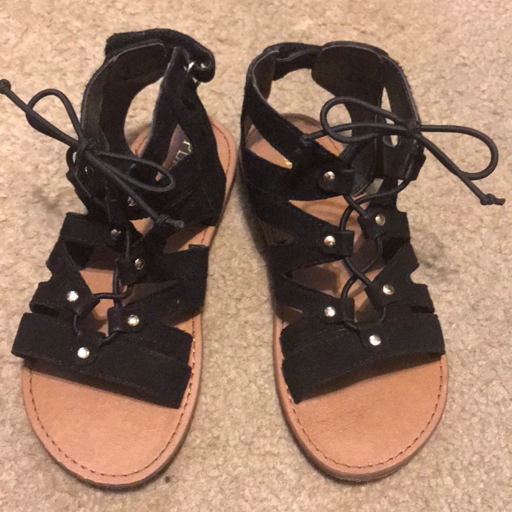 Black gladiator sandals
